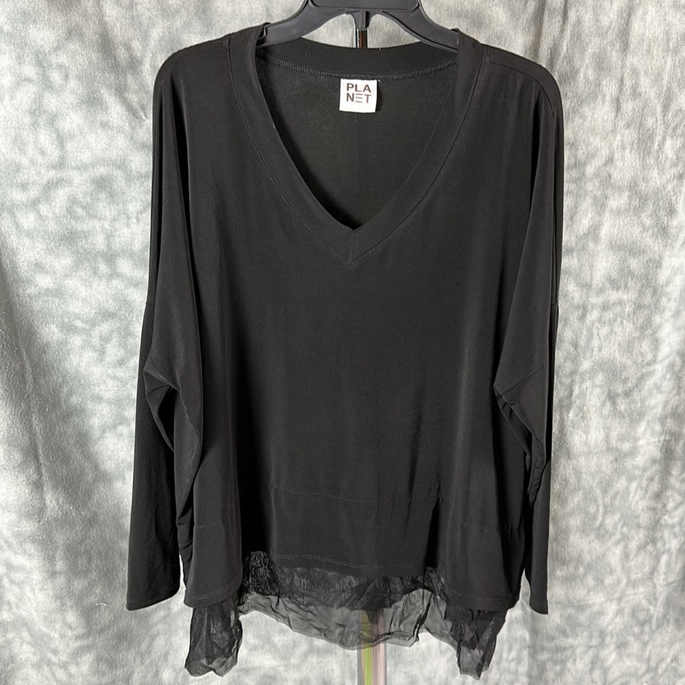 PLANET Matte Jersey V-Neck Top with Mesh detail OS NWOT